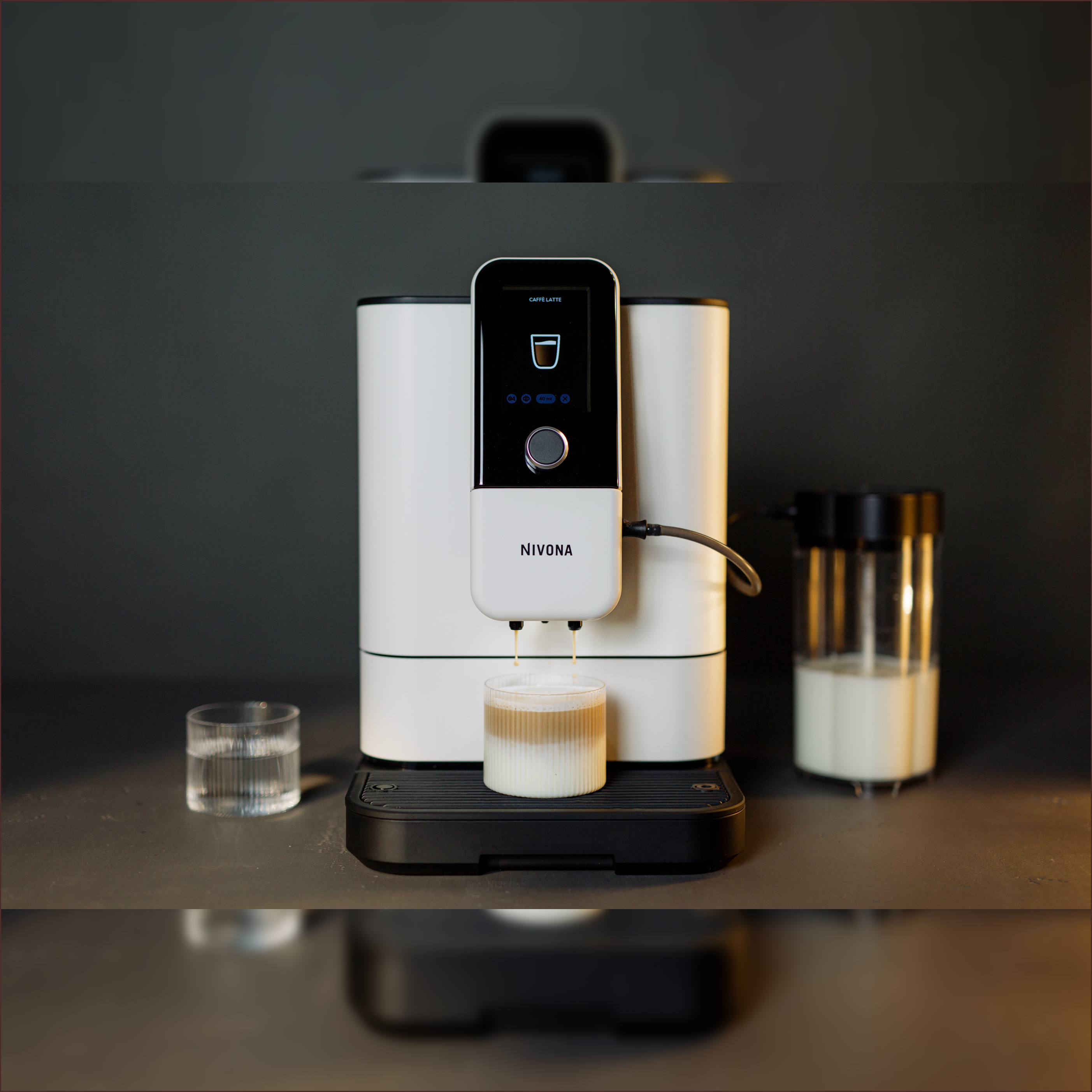 44 - 2025 12 NICR 8000 white studio web-218189